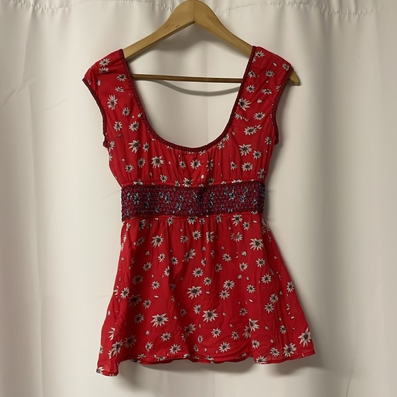 Free People Red Floral Top Sz 6 - Picture 2 of 3